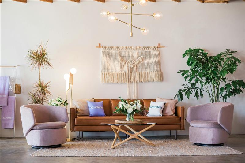 primadecorina's tweet image. Transform your space into a cozy haven with the perfect blend of comfort and style! 🛋️✨
Whether you're lounging on the sofa or enjoying a cup of coffee at the table, every corner whispers home. 🌿💖
#InteriorDesign #CozyVibes