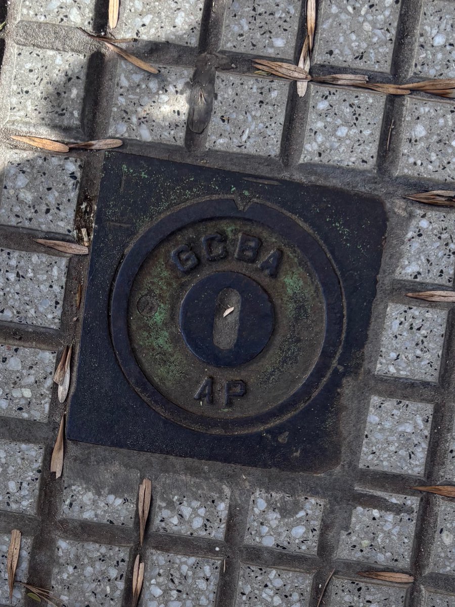 Eurostile....is that you?
GCBA (Gobierno de la Ciudad de Buenos Aires)
0 AP (Alumbrado Público)