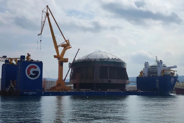 Hydra Fishfarm, Norveç yolunda

Gemak Altınova, Nordlaks için inşa ettiği yarı kapalı balık üretim tankını Norveç'e uğurladı.

haberdenizde.com/denizde-gundem…

#AltınovaTersanesi #balıkçiftliği #Gemak 
#HydraFishfarm #Nordlaks #Norveç #yarıkapalıbalıküretimtankı

<a href="/GemakGroup/">Gemak Group</a>