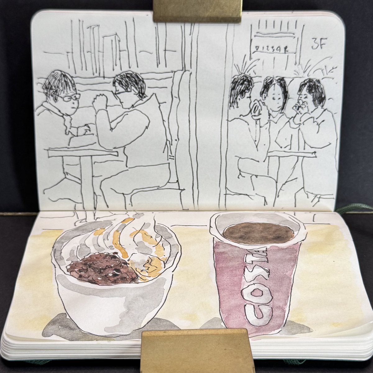 SketchSuki's tweet photo. 旧戸塚教室の方々とスケッチ、雨で寒いのでテラスモール湘南のフードコートです。
#kugenumashimizu #カフェスケッチ #スケッチ #ペンスケッチ #手帳スケッチ #モレスキン #ピグマ #ミリペン #イラストレーション #cafesketch #sketch #pensketch #journal #moleskine #pigmamicron https://t.co/ki5Nnt29wx