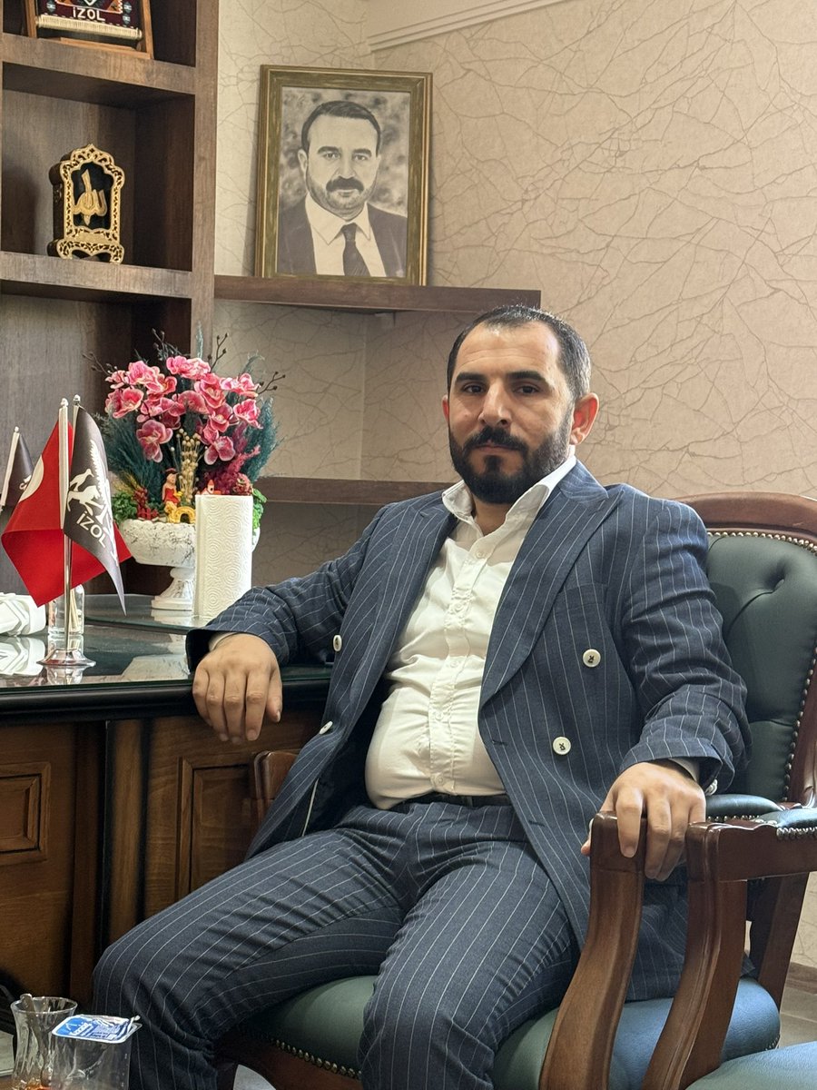 izol46088's tweet photo. Eşeği saldım çayıra https://t.co/iEvv8oE3f1
