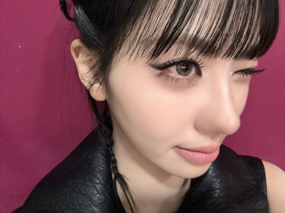 ⪩. .⪨ tweet media