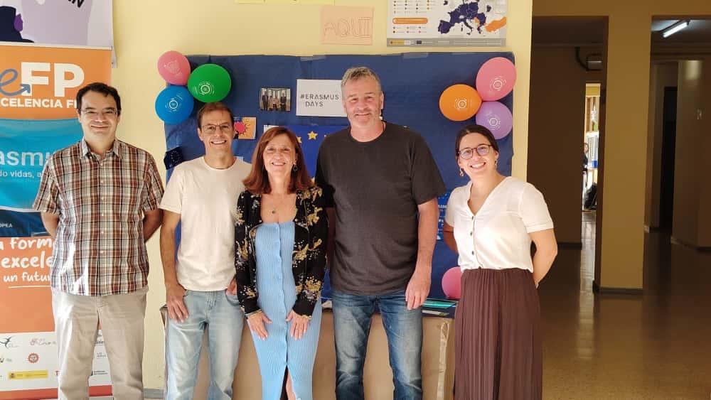 IES El Rincón tweet media