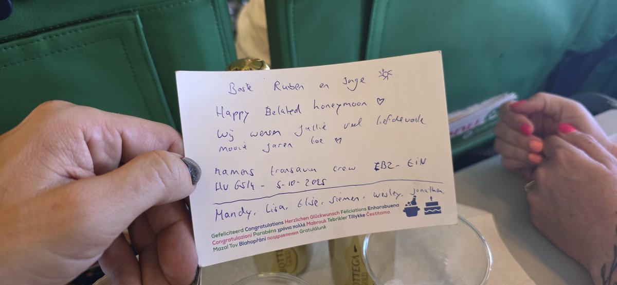 rubenkoene's tweet photo. Wow! Wat een lieve service van @transavia ! Tijdens de vlucht kregen we al een lief kaartje en drankje en bij thuiskomst nog een lief kaartje en cadeau na! Super attent!!! Bedankt @transavia en met name Elise, Siemen, Lisa, Mandy, Jonathan &amp; Wesley (IBZ-EIN 05-10-2025 HV6514) https://t.co/G35g4L3tJf