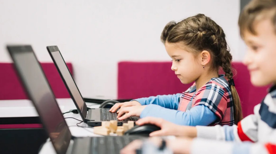 RyanMcGTech's tweet image. Let&apos;s shift our focus!

Our role is to be the Chief Discovery Officer : setting the compelling question, providing the necessary scaffolds, and celebrating the iterative journey in today&apos;s classrooms. 

It’s time to move beyond the mindset of content coverage-only and fully…