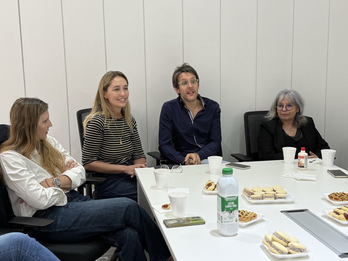 gzinny's tweet photo. Visitamos el Centro de Desarrollo Laboral para Personas con Discapacidad, el primero de la Ciudad.

Un espacio accesible que brinda orientación, capacitaciones y oportunidades reales de empleo dentro del programa BA Oportunidades. https://t.co/6PLhKrXpMc