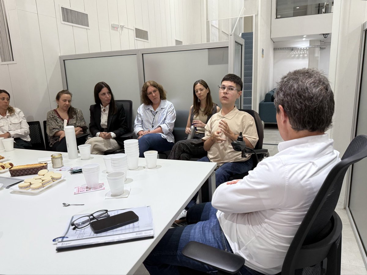 gzinny's tweet photo. Visitamos el Centro de Desarrollo Laboral para Personas con Discapacidad, el primero de la Ciudad.

Un espacio accesible que brinda orientación, capacitaciones y oportunidades reales de empleo dentro del programa BA Oportunidades. https://t.co/6PLhKrXpMc