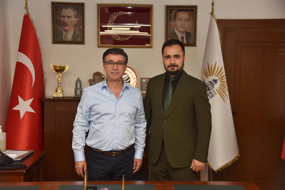 Şanlıurfa’da görev yapan hemşehrimiz Avukat Fatih Yükkaldıran’a nazik ziyaretinden dolayı teşekkür ediyorum.

Siverekli hemşehrilerimizin her alanda başarı göstermesi bizleri gururlandırıyor.