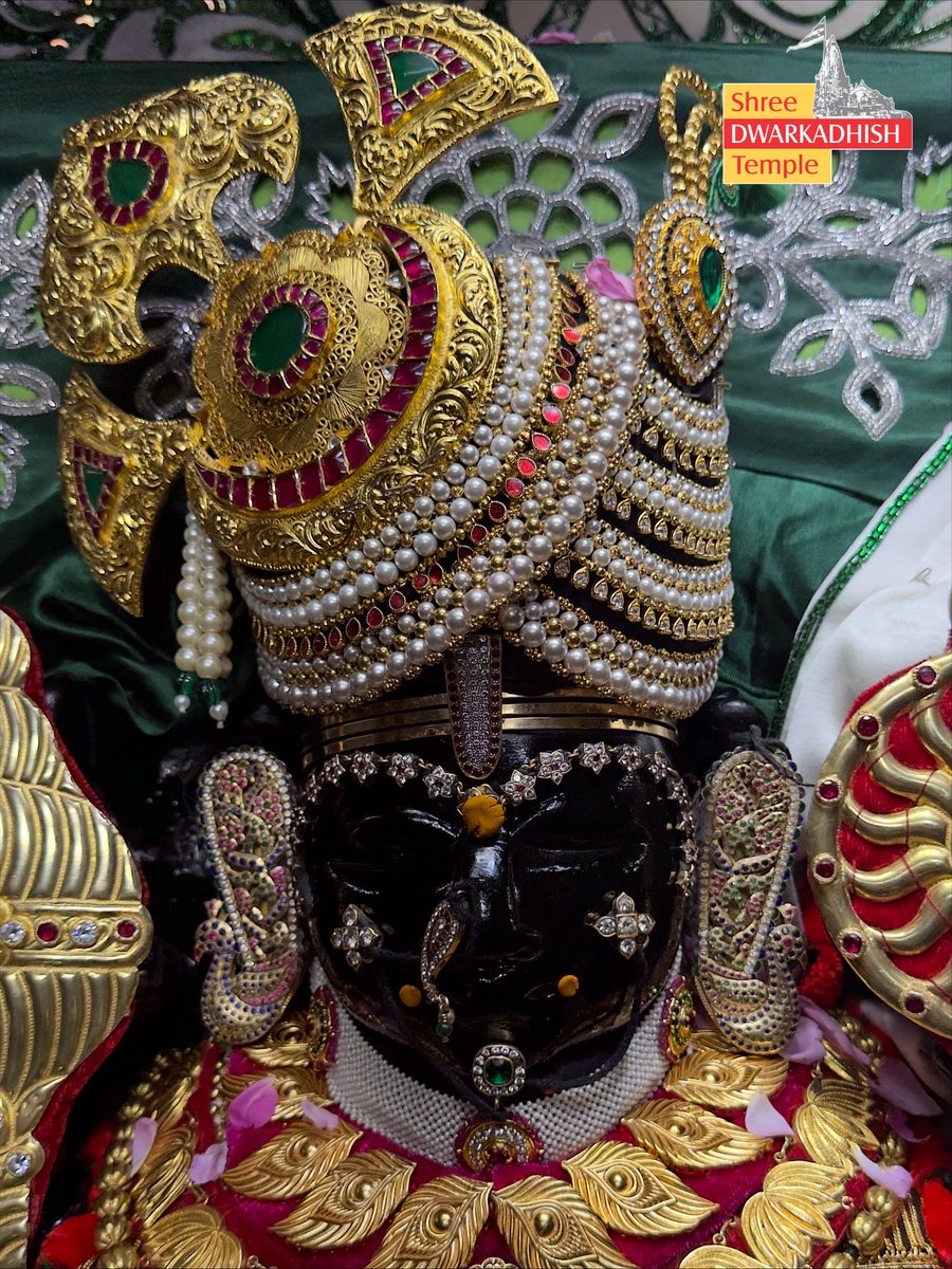 DwarkaOfficial's tweet image. श्री द्वारकाधीश जी के दिव्य श्रृंगार के दर्शन🙏
श्री द्वारकाधीश मंदिर द्वारका,गुजरात
दिनांक :- 22/10/2025 बुधवार
#dwarka #shringaraarti
#ShridwarikadhishmandirOfficial