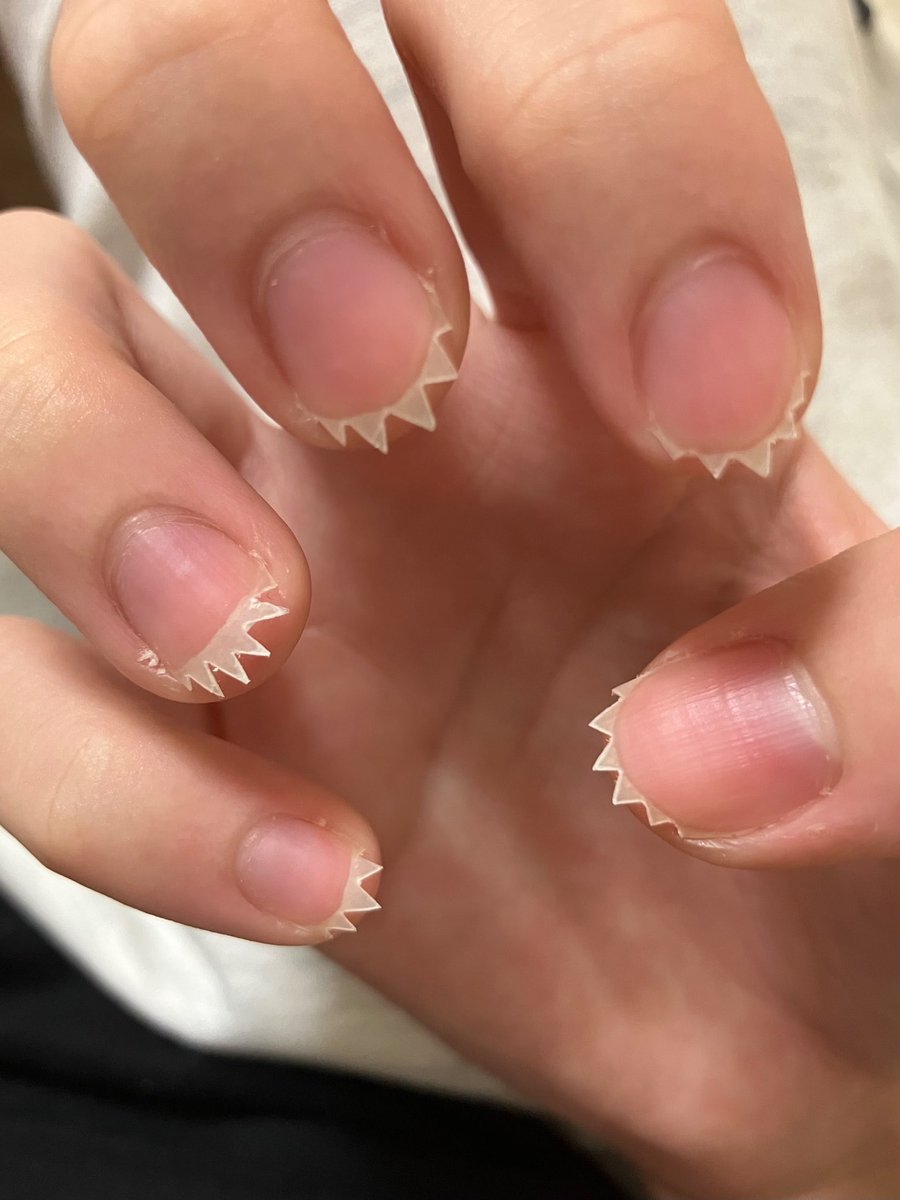 Mới đi làm nail bên Mí về, công nhận bên Mí họ làm neo chuyên nghiệp thiệt.

Ai cần làm kiểu này thì nhắn mình gửi địa chỉ tiệm cho tới làm nha.