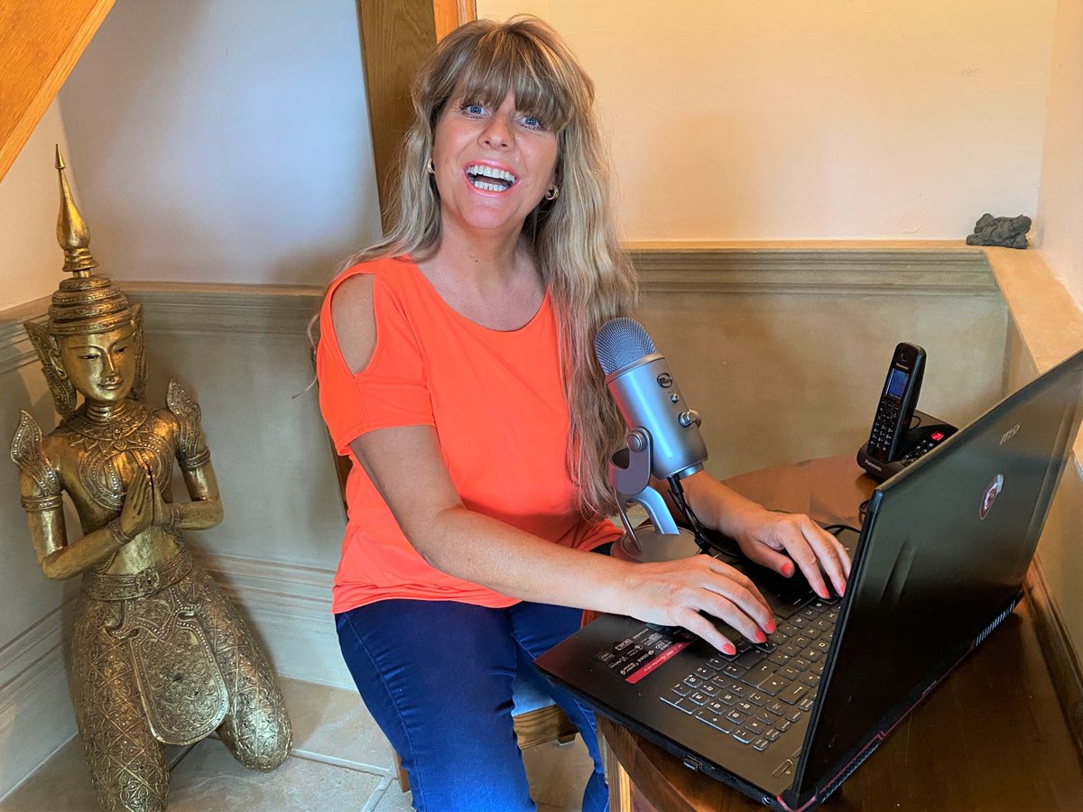 PublicitySharon's tweet photo. Before you pitch, ask: would a journalist’s audience care — or is it just about me?
A strong story always starts with what’s relevant to their readers or viewers, not about you. That’s how your pitch stops sounding like self-promotion &amp; starts sounding like news. 
#PublicityTips https://t.co/BA8gQFT6Lu