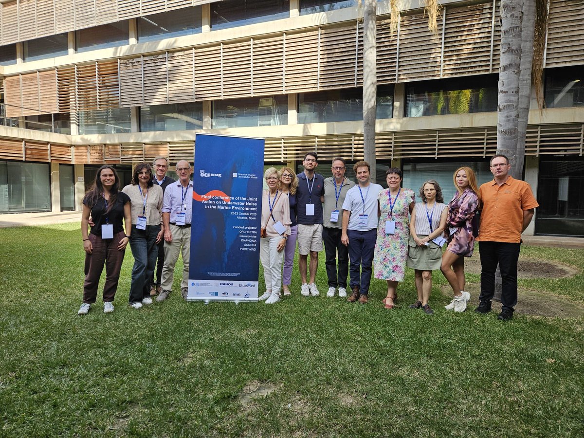 deuteronoise's tweet photo. And here with all the researchers present  in University of Alacant! Thanks to all for the work! @jpioceans https://t.co/WPLkRfKuv6