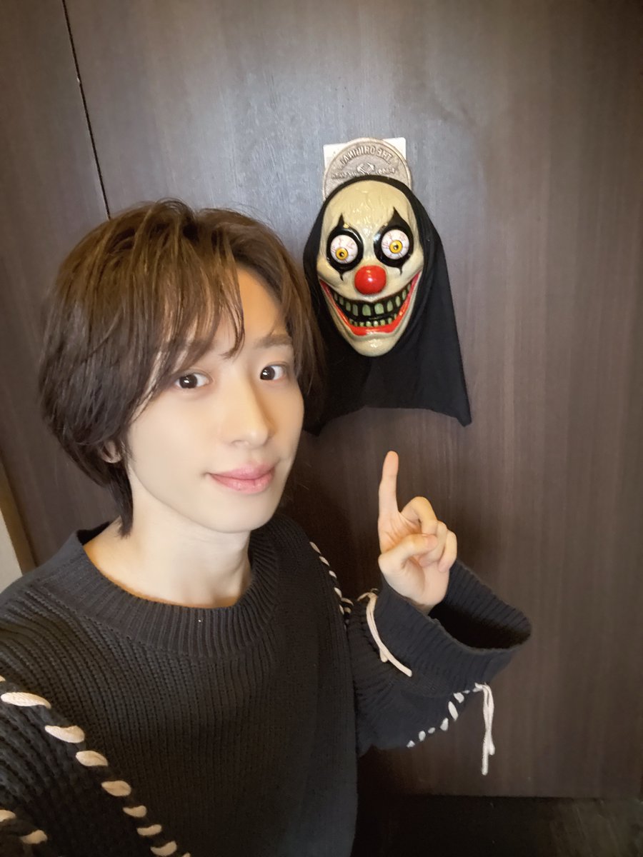 おはようございます☀ 今日は6人で番組収録です🎤 その後もお仕事あっ