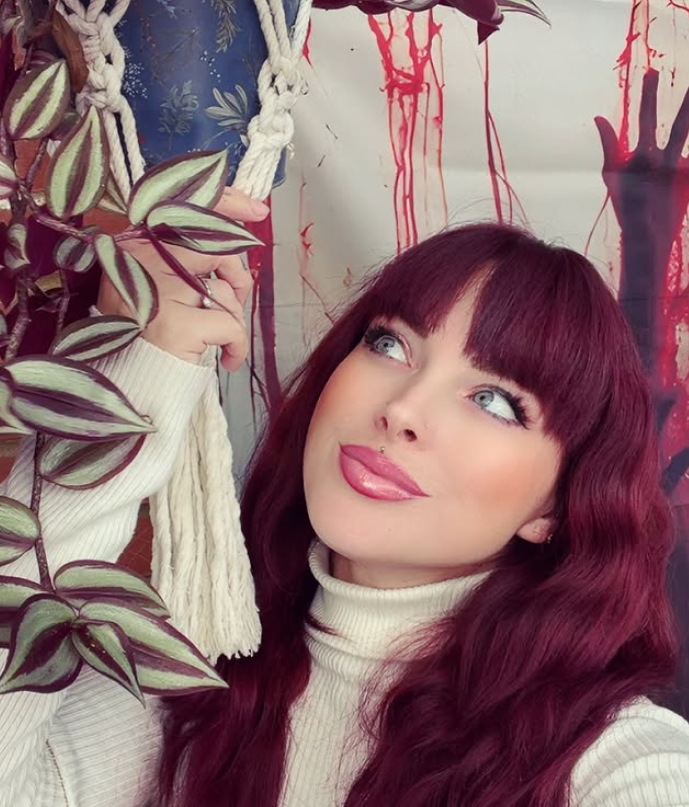 When your new hair colour matches your favourite houseplant (don’t tell the others 🪴)
💜 tradescantia zebrina 💜 #wellbeing