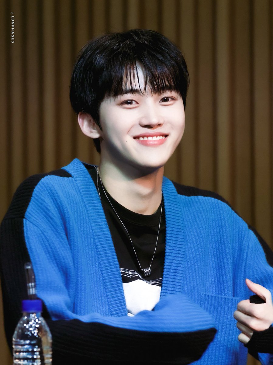 LUNPHASES's tweet photo. 정말 많이 보고 싶어🥺

#도현이랑_있을때_제일행복함_생축
#루네이트 #LUN8 #ルネイト
#도현 #DoHyun #ドヒョン https://t.co/B8wtPcrQ5r