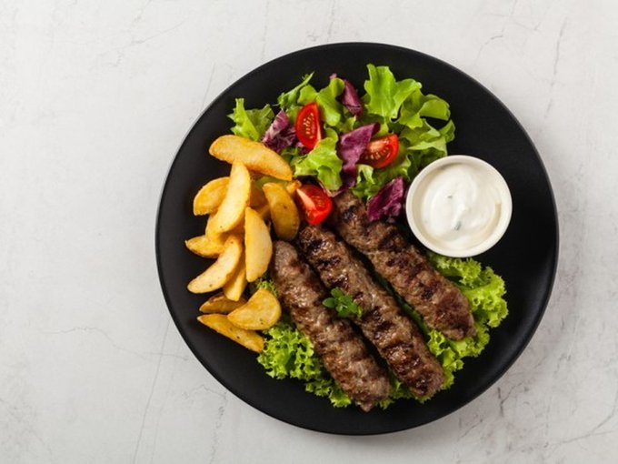 كفتة مَشوية بخلطة البهارات المشكلة 