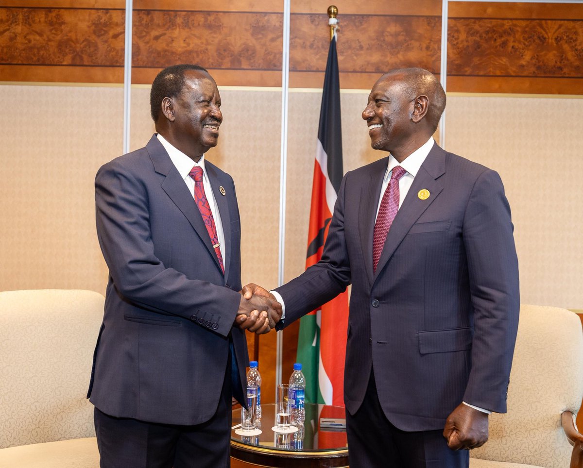 AfricanHub_'s tweet photo. When former Kenyan 🇰🇪 Prime Minister Raila Odinga felt unwell, he asked to meet with the President HE William Ruto at the State House.

President Ruto however refused and offered to drive to Raila’s home that evening and his wife Mama Ida Odinga cooked them dinner.

These were fierce opponents in the 2022 election and HE Ruto accounted such a great gesture that was a sign of national healing from all the rivalry. 

This stirred a debate in Uganda 🇺🇬 who heard this speech from the President Ruto and the deceased's wife Mama Ida Odinga on whether they shall ever witness such an event where their presidential candidates will meet at each other's house for a cup of tea and reconcile from the heat of elections.