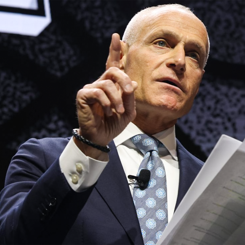 FOS's tweet photo. Big 12’s commissioner Brett Yormark isn’t apologizing for the slow pace of NIL Go approvals.

“That’s not a glitch—that’s a feature,” he said, defending the new oversight system introduced in college sports’ revenue-sharing era.

Story by @_DavidRumsey ���️