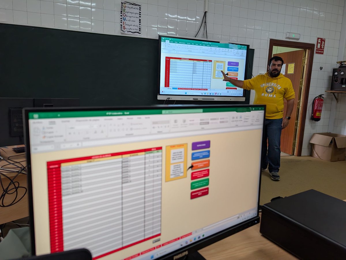 CFIE_Avila's tweet image. Los profesores del @ceip_csa se están formando en el @msexcel de #evaluación y su integración con @Office365 de @educacyl 💻📈 con @CFIE_Avila ¡Herramientas clave para optimizar la gestión y el seguimiento académico! #FormaciónCyL #TiCyL
