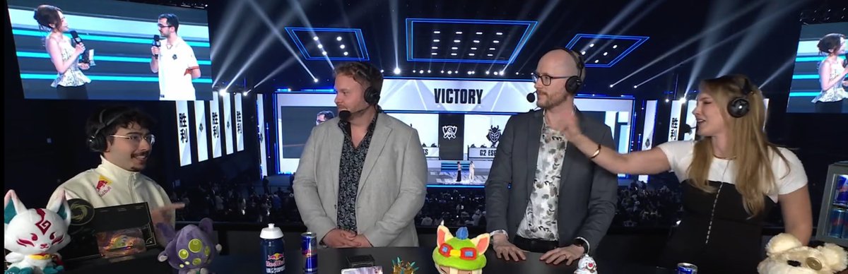 tttttyuc's tweet image. BB IS SO SMOL😭😭😭😭😭