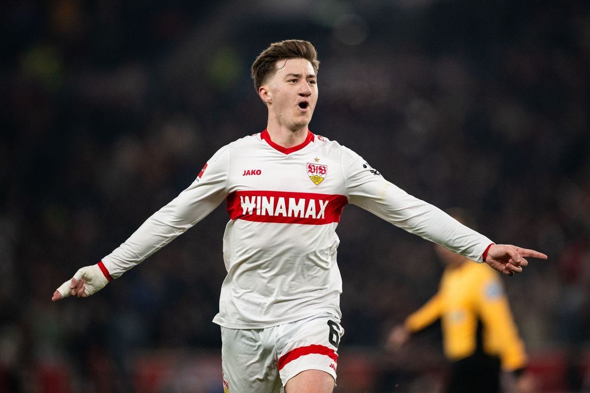 UnitedStandMUFC's tweet photo. 🚨 Man Utd continue to monitor Angelo Stiller, who is open to a move next summer. If VfB want to buy out his release clause, they are reportedly asking for over €50 million for the 24-year-old midfielder. 
[@_dennisbayer via @Plettigoal] #mufc https://t.co/8RZ6880WND