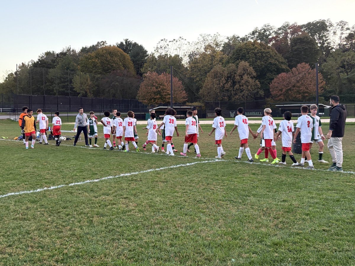 7th Grade Boys Soccer Team won a big game 4-1 yesterday against Locust Valley!  am very proud of these boys hard work and effort! #MineolaProud <a href="/mineolahs/">Mineola High School</a> <a href="/MineolaMS/">Mineola Middle School</a> <a href="/MineolaAD/">MineolaAthletics</a>
