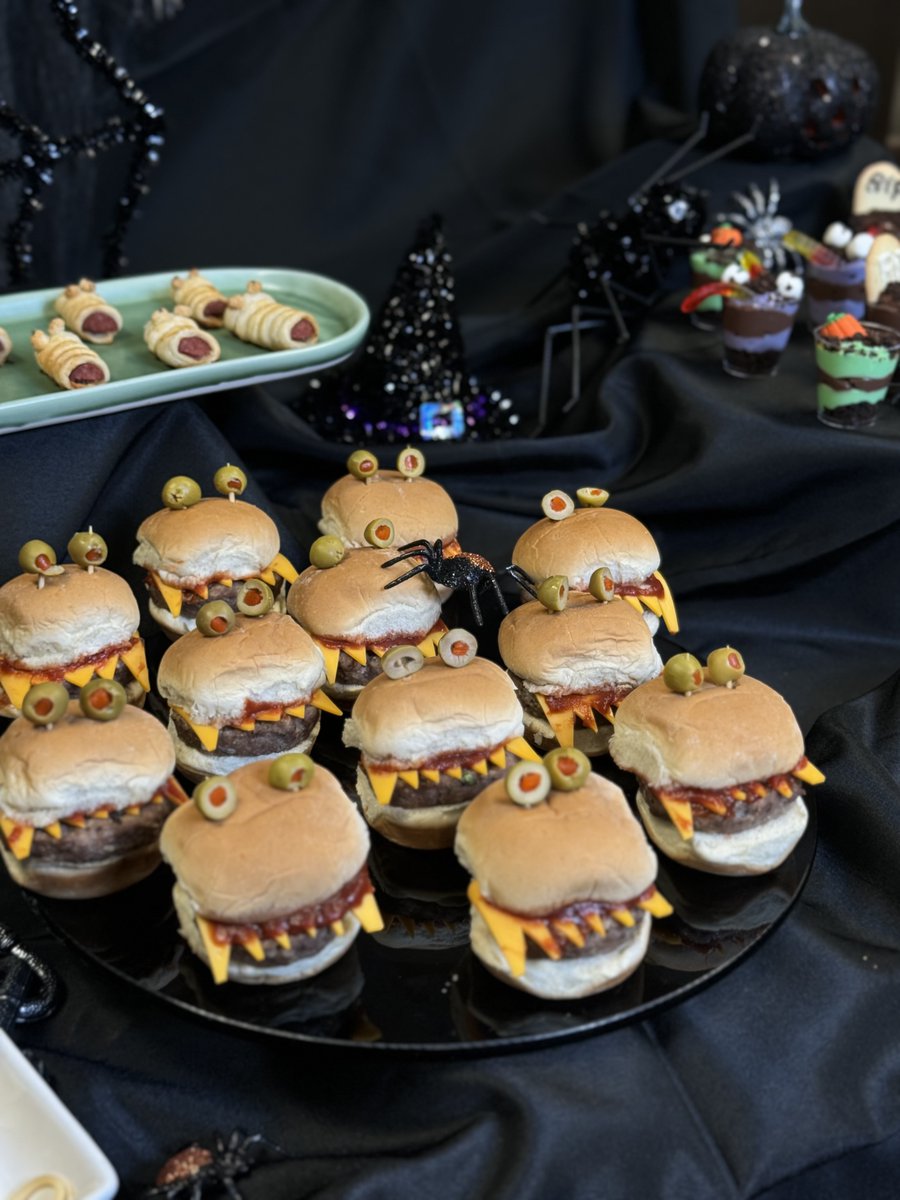 FCCater1ng's tweet image. Trick or treat yourself to these last-minute Halloween meals/snacks! From ghoulish goodies to eerie eats we&apos;ve got the perfect treats to spook up your party!
Book now: fccatering.com
#HalloweenMenu #DCCatering #NoVAParties #SpookyEats #FallEvents #HalloweenFun #Catering
