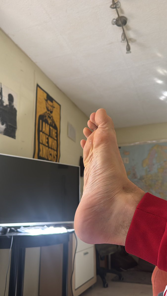 The sun shining towards my big feet is your sign to remember that you are fa* who has to obey ! 

<a href="/nick_gtwb/">RT Promo (12.8k)</a> 
<a href="/RtSlaveForDomme/">Promo Slave🇺🇸🇩🇪🇪🇸 6.6k</a> 
<a href="/subservealphas/">SUBSERVEALPHAS</a> 
<a href="/BestSockMasters/">The Best Sock Masters 44k</a>