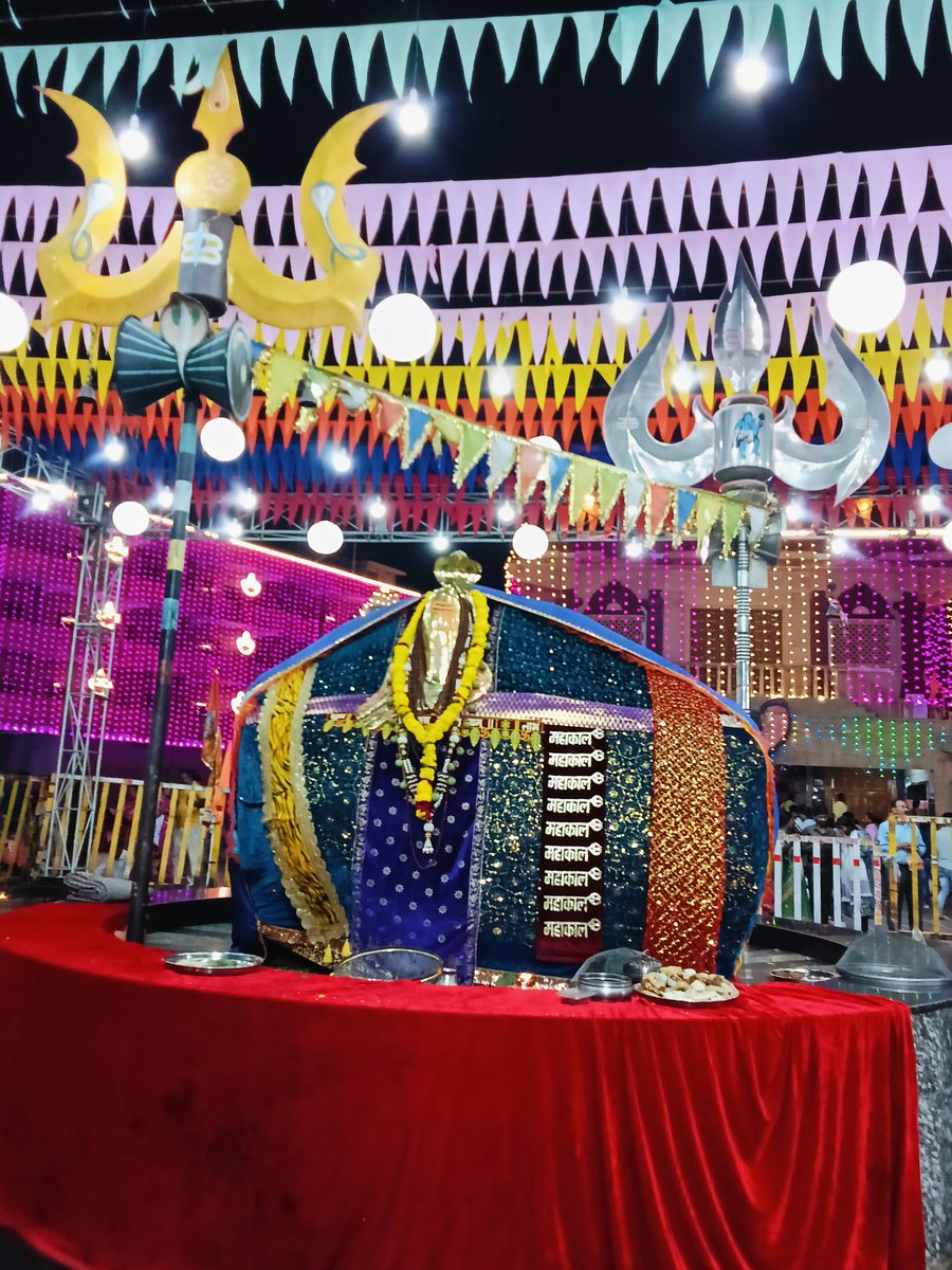 Pandit pradeep mishra (sehore vale) tweet media