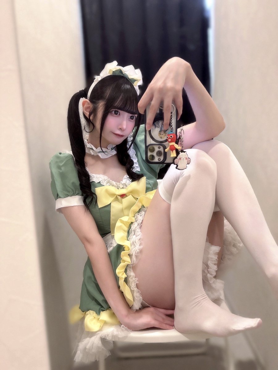 太もも好きならリプしてください♡