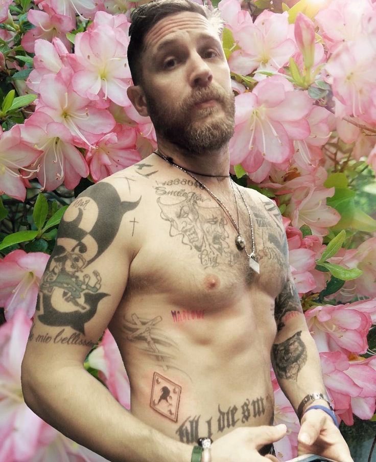 hardysvenom's tweet photo. Tom Hardy https://t.co/VXpnlUH6tV