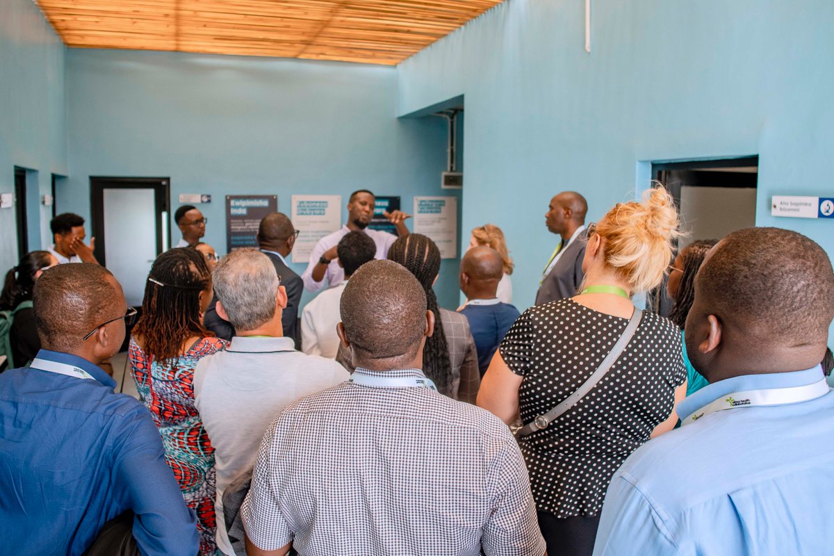 sfhRwanda's tweet photo. 🔵 From Potential to Impact.

At the #AfricaHealthCollaborative Annual Convening 2025 in #Kigali, we didn’t just tell our story—we showed up ready to build a future-ready health #ecosystem.

SFH ED, @GihanaWandera, joined partners to map the future health #workforce, highlighting:

🏥 Nurse-led, #Entrepreneurship  #HealthPosts model
🤝 Public Private #Partnerships powering real-time #AI powered insights
🎓 Youth pathways to employability via our @alueducation internship program

This is how we build the future, together!
