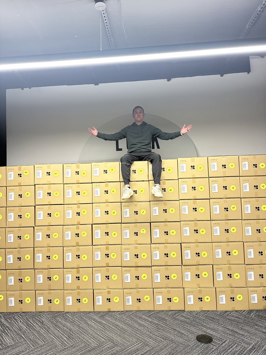 amacnab7's tweet image. We’ve seen major success with our @Fiserv + @clovercommerce partnership helping small biz owners in rural America 🙌

Just committed $1.1M+ in new Clover hardware to keep it simple for clients + partners.

Quality &amp;gt; quantity. LFG! 💚

#TeamVizy #Clover #Fiserv #Fintech