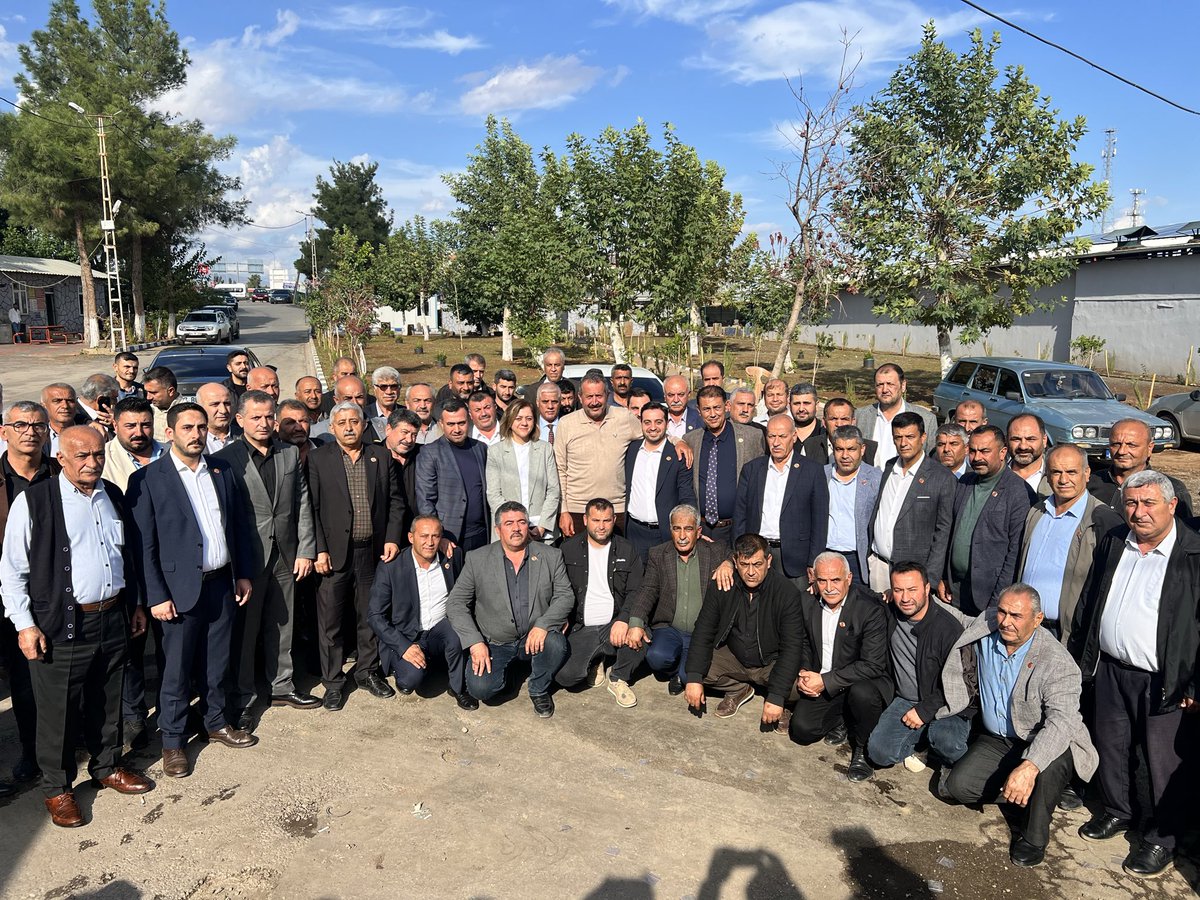 📍İslahiye

İslahiye Belediye Başkanımız Sn. Kemal Vural, ilçe başkanlarımız ve Muhtarlar Derneği Başkanımız ile birlikte 19 Ekim Muhtarlar Günü dolayısıyla İslahiyedeki muhtarlarımızla bir araya geldik. 

Bölgemizde yürütülen projeler, yatırımlar ve mahallelerimizin ihtiyaçları