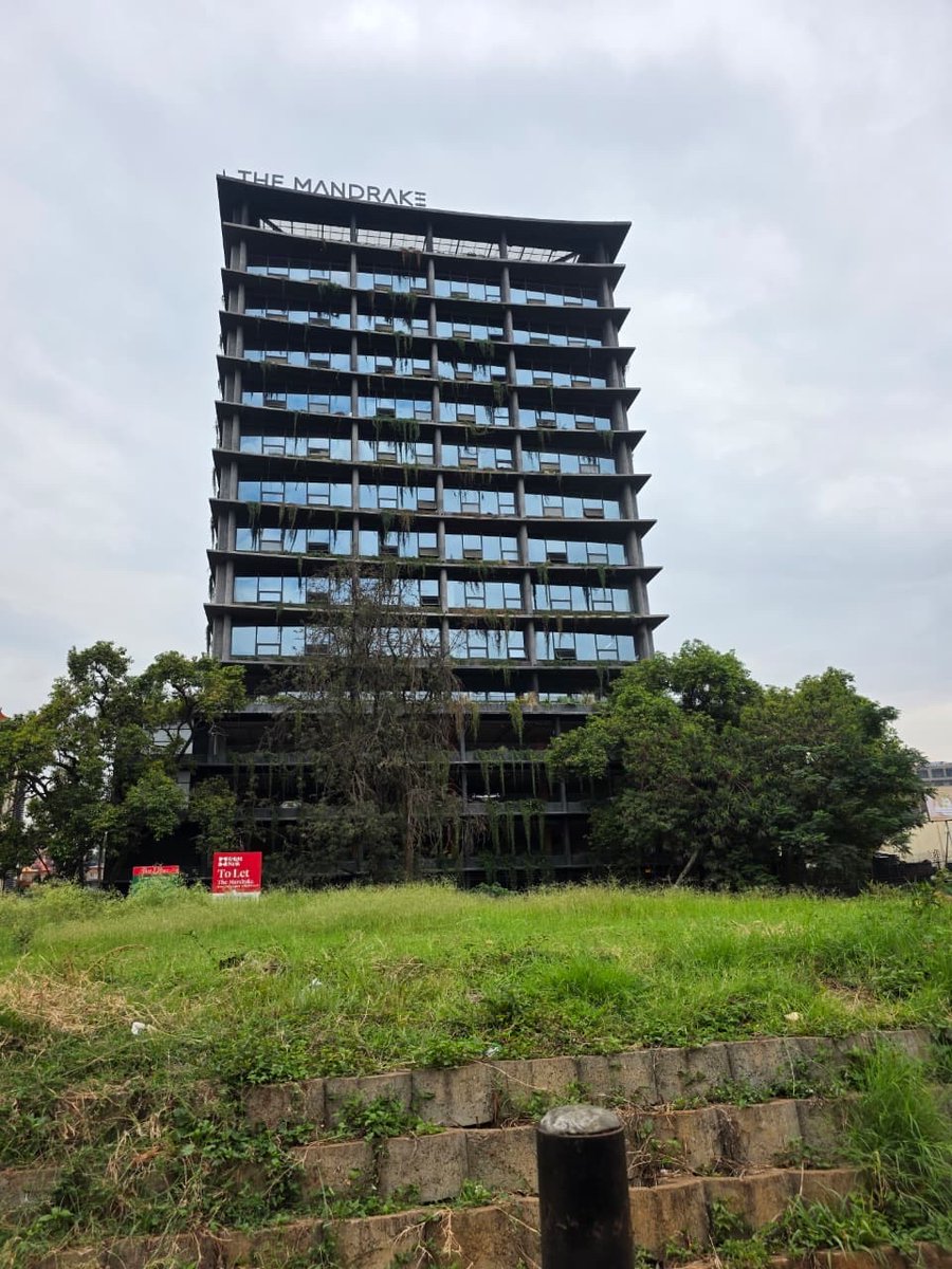 PrairieBuilders's tweet image. This building is in Westlands. Whoever designed it must be a very bold architect