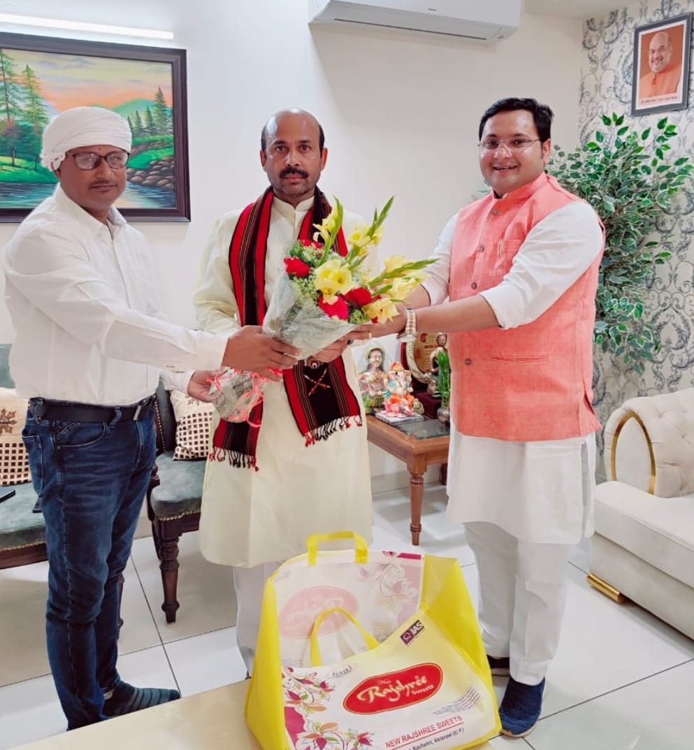 rahul69singh's tweet photo. भा॰ज॰ पा॰ के राष्ट्रीय सचिव (प्रभारी Assam)  व लोकसभा याचिका समिति के अध्यक्ष रहे श्री हरीश द्विवेदीजी भाई साहब को जन्मदिवस की बधाई व अनन्त शुभकामनायें ।
@HarishD_BJP @NVSHqNoida
NVS Pension अभियान में आपका सहयोग अविस्मरणीय है।हम आभारी हैं। https://t.co/WR164erRfs