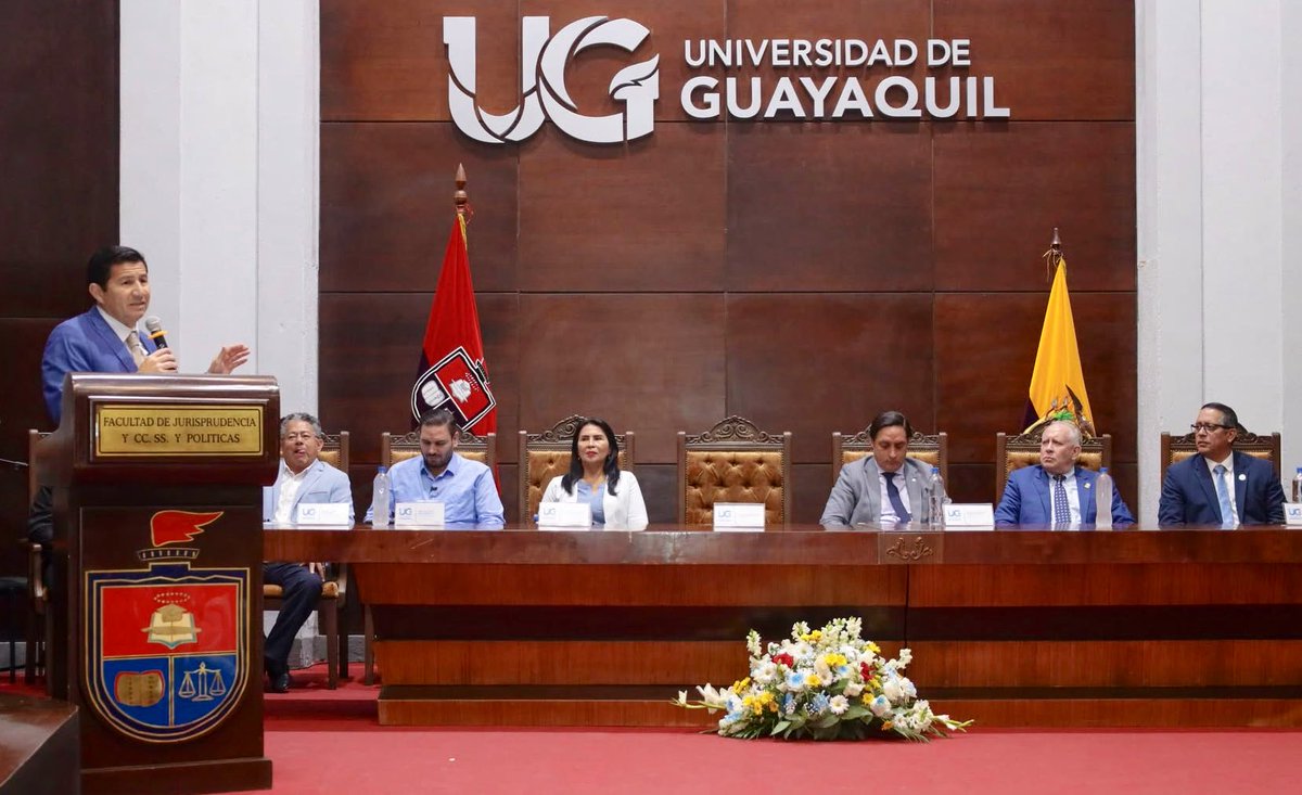 💥La pertinencia de las carreras de #Sociología de los 70’ sigue siendo en la época mundial actual. Desde las aulas de <a href="/UdeGuayaquil/">Universidad de Guayaquil</a> se forman a los sociólogos y sociólogas que analizan, proponen y transforman las complejas sociedades modernas. 

Felicitamos a las autoridades,