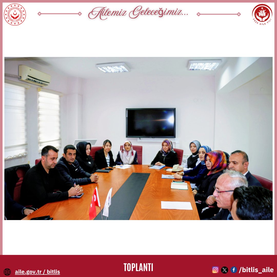 bitlis_aile's tweet image. 📍 Faaliyet Değerlendirme ve Tecrübe Paylaşım Toplantısı Gerçekleştirildi

📌İl Müdürümüz Vefa Akdoğan başkanlığında, İl Müdür Yardımcılarımız, Sosyal Hizmet Merkezi Kuruluş Müdürlerimiz ve Sosyal Yardımlaşma ve Dayanışma Vakfı temsilcilerinin katılımıyla Faaliyet Değerlendirme…