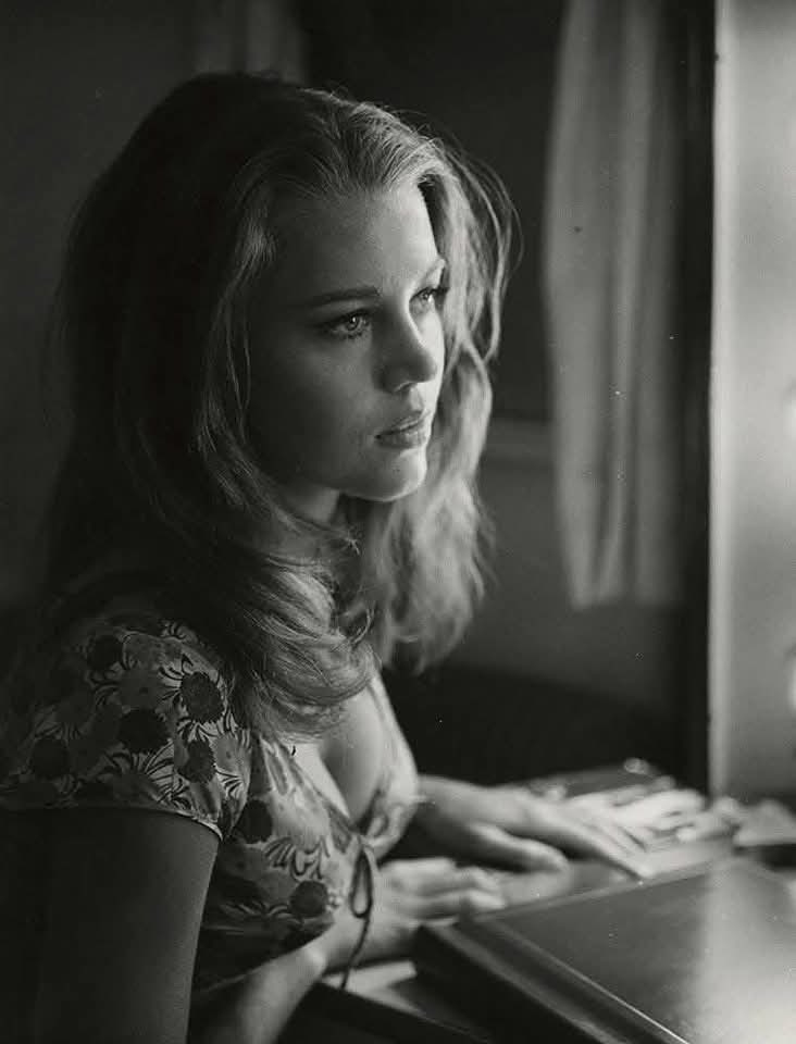 JukeAmerican's tweet photo. Jane Fonda by Peter Basch, 1962 https://t.co/s9eqV6eJlT
