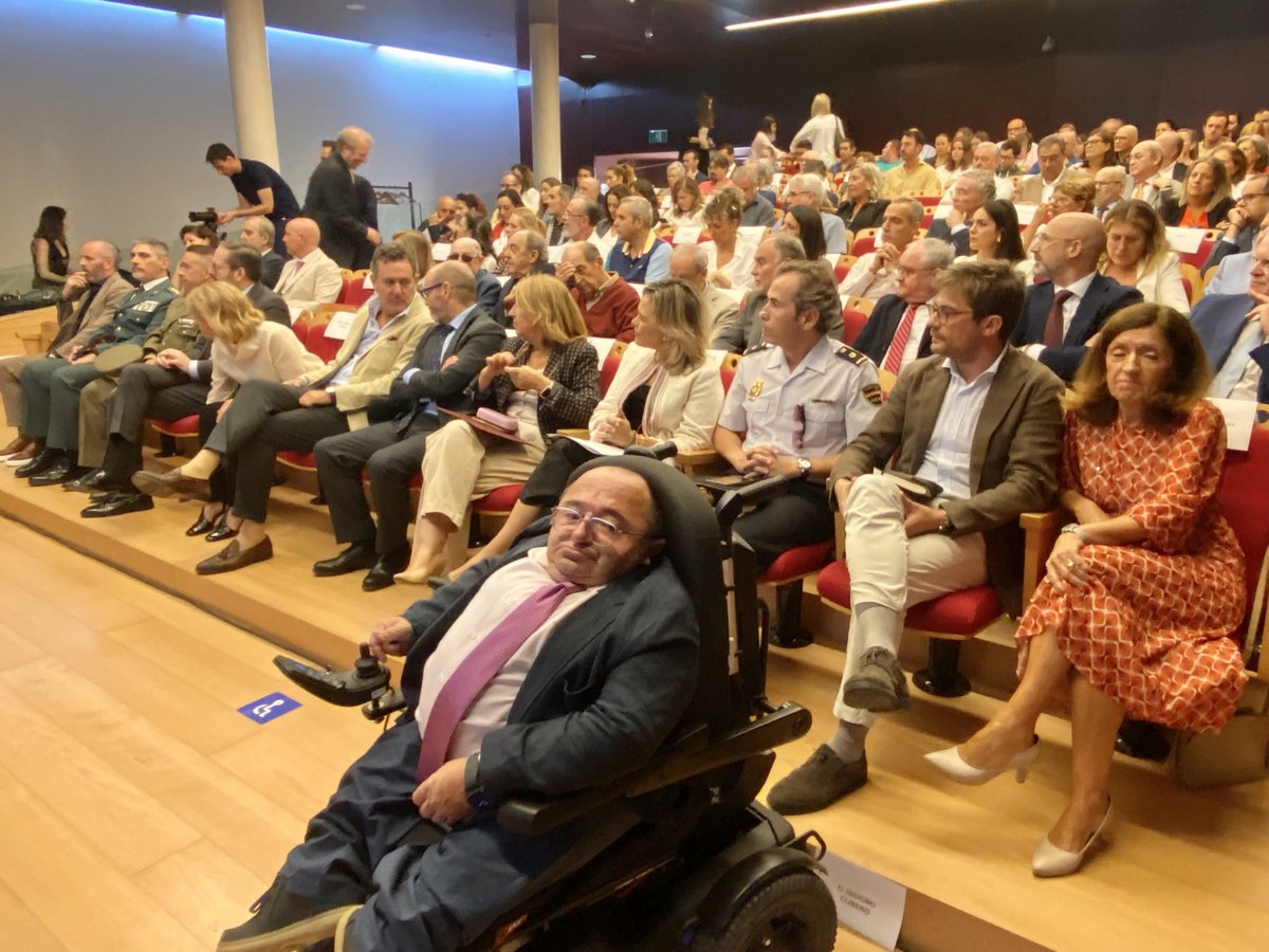 diego_copegil's tweet photo. 🏆 @FuturoSingularC ha entregado este miércoles sus III Premios Singulares.

➡️ La doctora Matilde Blanco, la Asociación Española de Empleo con Apoyo (AICE), la Biblioteca Provincial de Córdoba “Grupo Cántico” y Maite Velasco, galardonados por una entidad referente en Andalucía. https://t.co/aLVOxc3fgF