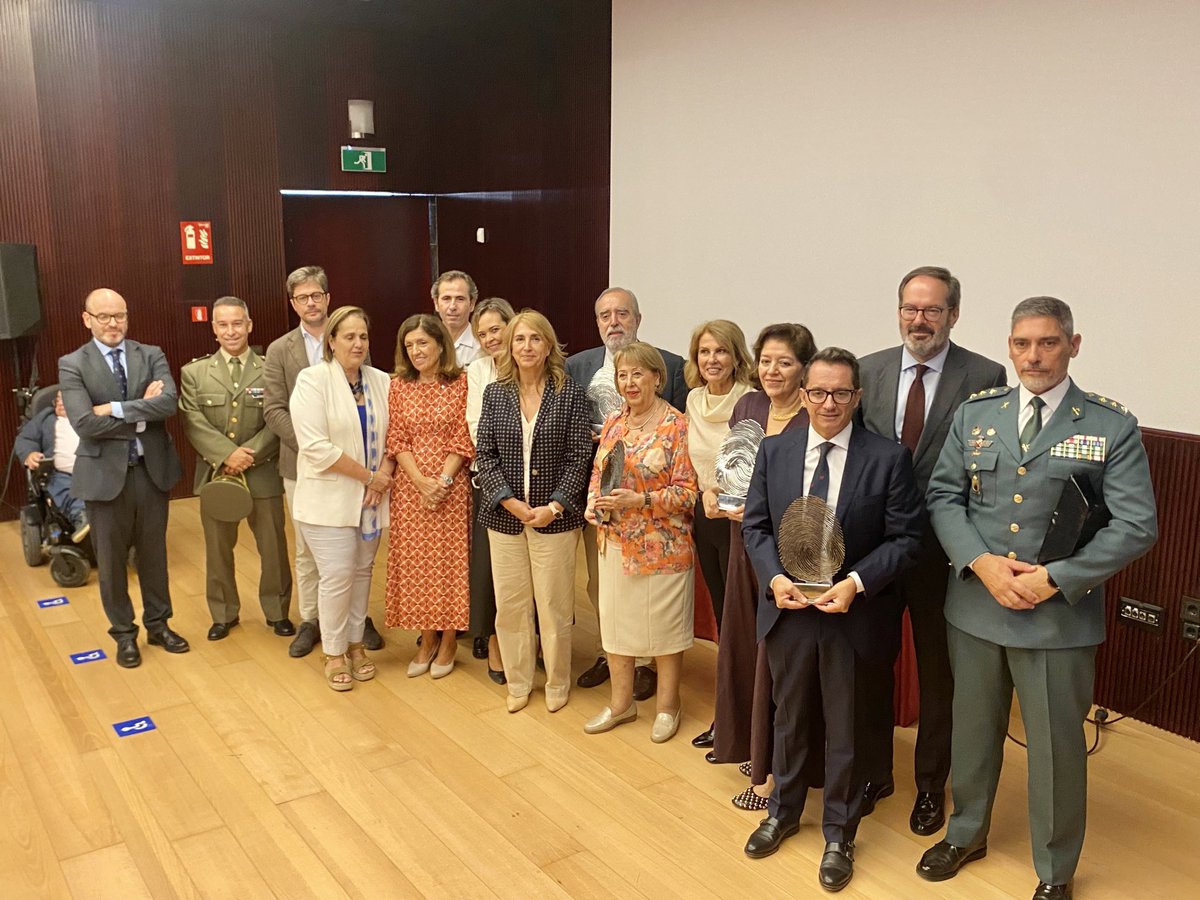 diego_copegil's tweet photo. 🏆 @FuturoSingularC ha entregado este miércoles sus III Premios Singulares.

➡️ La doctora Matilde Blanco, la Asociación Española de Empleo con Apoyo (AICE), la Biblioteca Provincial de Córdoba “Grupo Cántico” y Maite Velasco, galardonados por una entidad referente en Andalucía. https://t.co/aLVOxc3fgF
