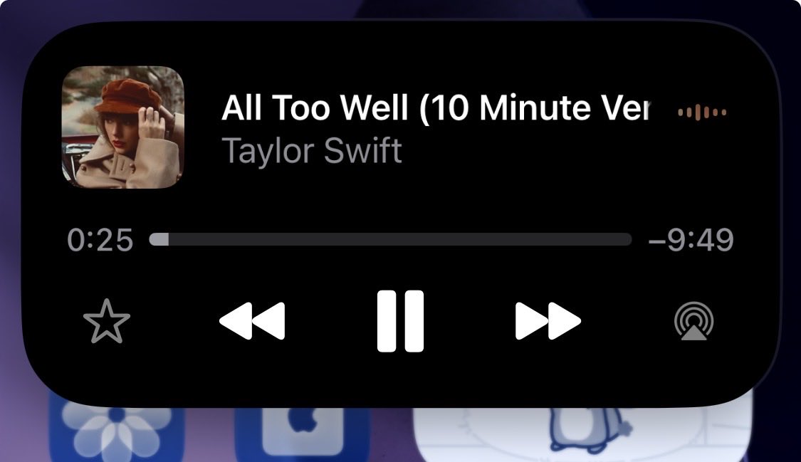 swifties118's tweet image. I like the shorter version of All too well more but I can still appreciate the 10 minute version as well 🙂