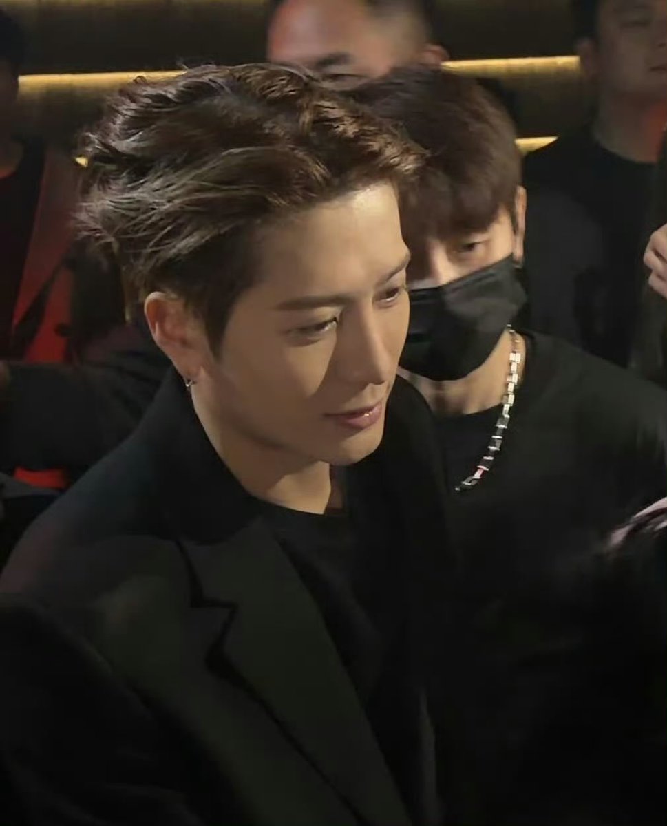 ความหล่อยิ่งกว่าHD หล่อชัดตาแตกอะ