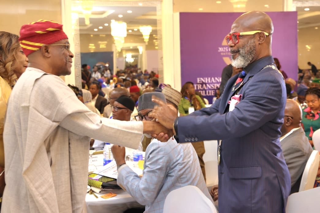nigerianports's tweet image. Earlier today, the Minister of Marine &amp;amp; Blue Economy, Alh. @GboyegaOyetola, represented by the Managing Director, Dr. Abubakar Dantsoho, joined other industry leaders to the 2025 CILT Nigeria Conference in Lagos, focused on the Blue Economy, to leverage the nation’s 853 km…