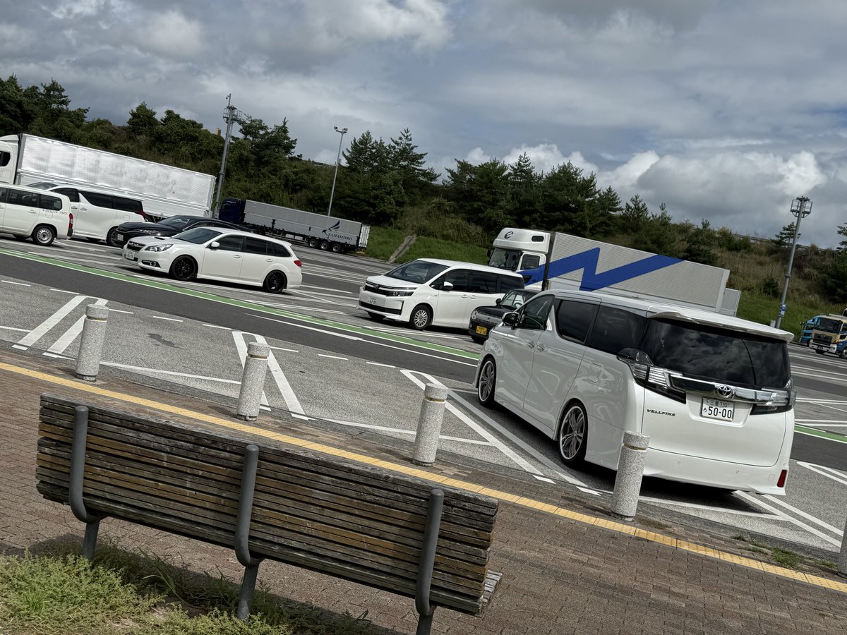 最近愛車のケツから撮るのが
多くなった気がする😌