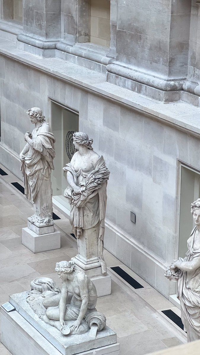 FUTEMMM's tweet image. 