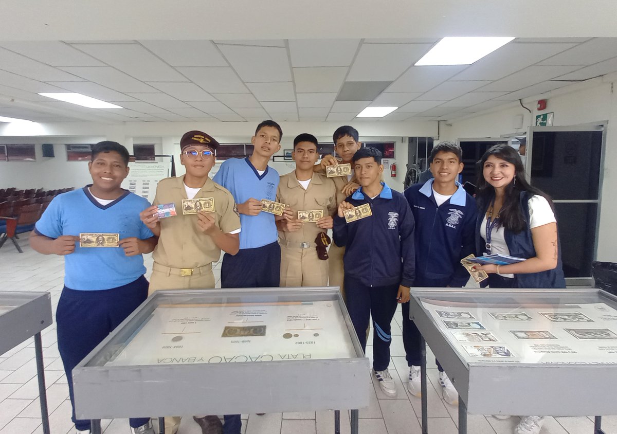El #BancoCentralCercaDeTi visitó la Academia Naval Almirante Illingworth, en Guayaquil.👩‍🎓🧑‍🎓

El programa del #BCE brindó a los estudiantes una experiencia educativa única, que incluyó una exposición itinerante con bienes del Museo de la Moneda de Cuenca y material informativo