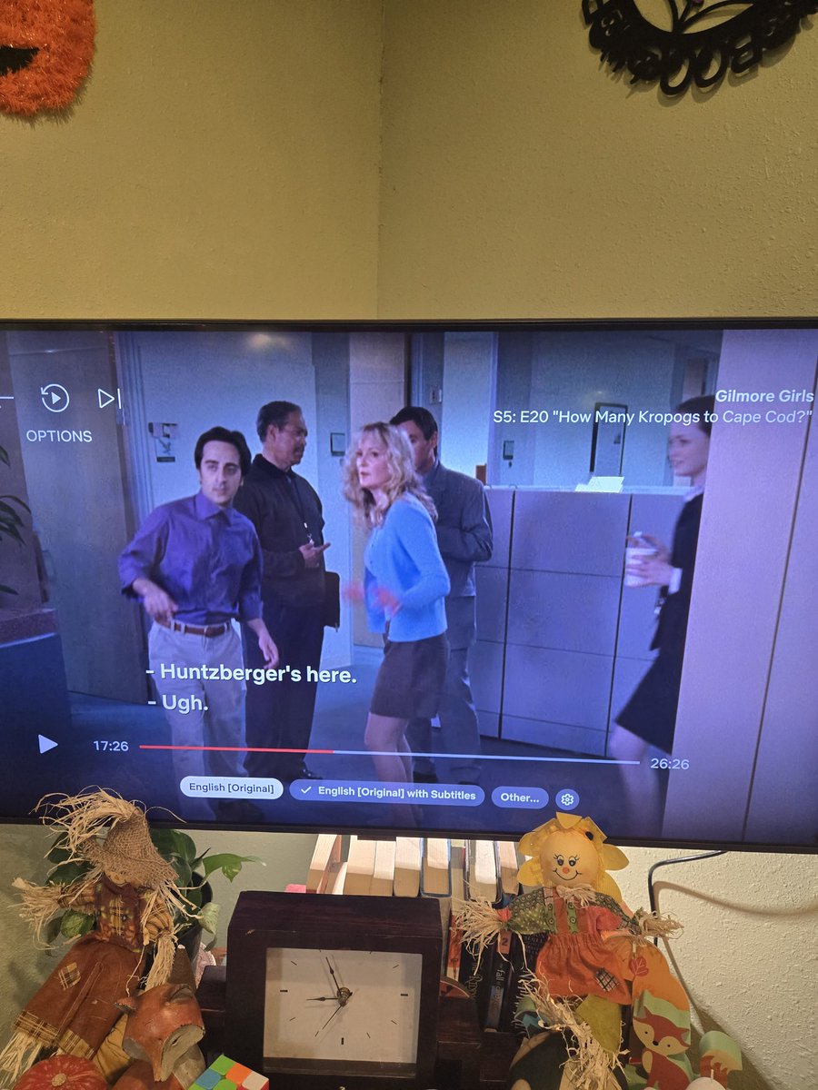 likesalotstuff's tweet photo. Guess who I found in an episode in Gilmore Girls!? 
#amirtalai #gilmoregirls https://t.co/l0Npp4yY5F