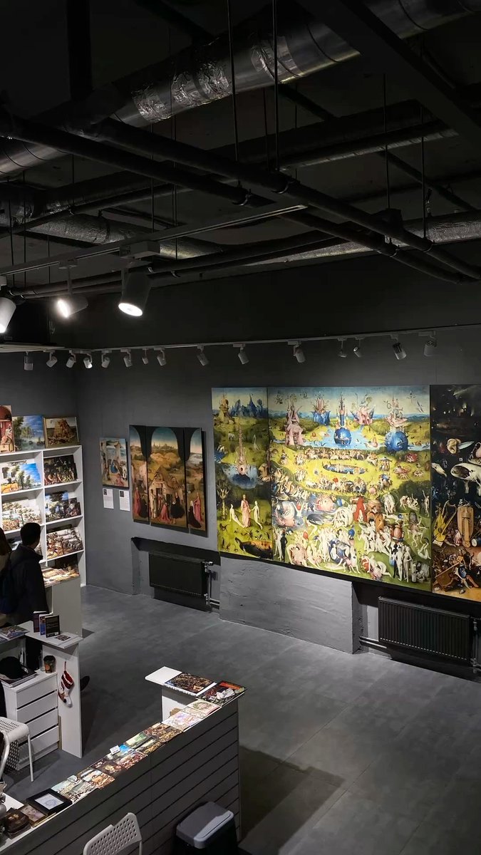 решил заглянуть на выставку в обеденный перерыв! ✨
да и в целом постепенно возвращаюсь в обычный темп жизни)