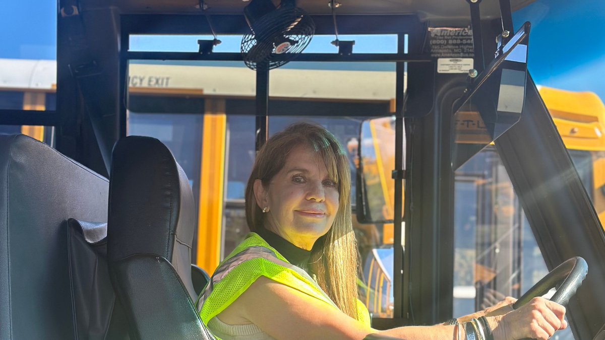 MocoFeed's tweet image. 50 Years on the Road: MCPS Bus Driver Finds Joy in Every Mile.
@ModeratelyMOCO
mocofeed.com/50-years-on-th…